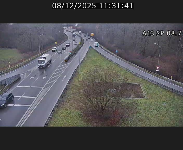 <h2>Traffic live webcam Luxembourg Jonction Lankelz - A13 direction Pétange - BK 8.7 </h2>
