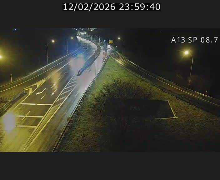 <h2>Traffic live webcam Luxembourg Jonction Lankelz - A13 direction Pétange - BK 8.7 </h2>
