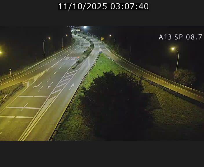 <h2>Traffic live webcam Luxembourg Jonction Lankelz - A13 direction Pétange - BK 8.7 </h2>