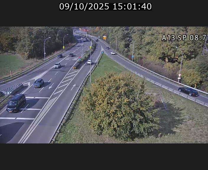 <h2>Traffic live webcam Luxembourg Jonction Lankelz - A13 direction Pétange - BK 8.7 </h2>