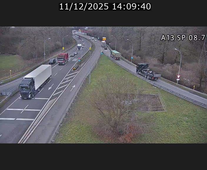 <h2>Traffic live webcam Luxembourg Jonction Lankelz - A13 direction Pétange - BK 8.7 </h2>