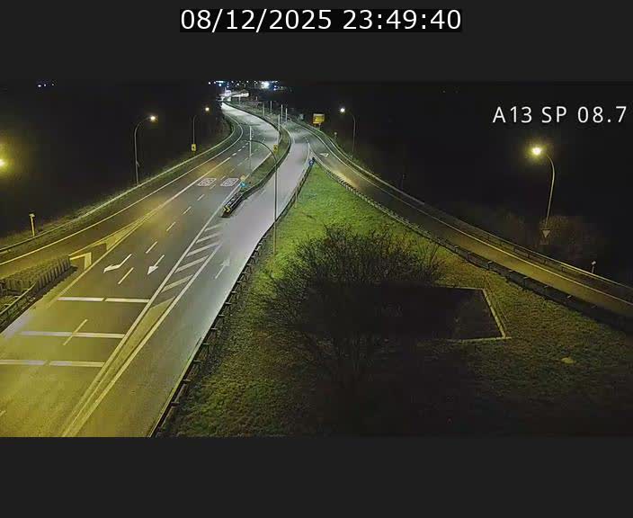 <h2>Traffic live webcam Luxembourg Jonction Lankelz - A13 direction Pétange - BK 8.7 </h2>