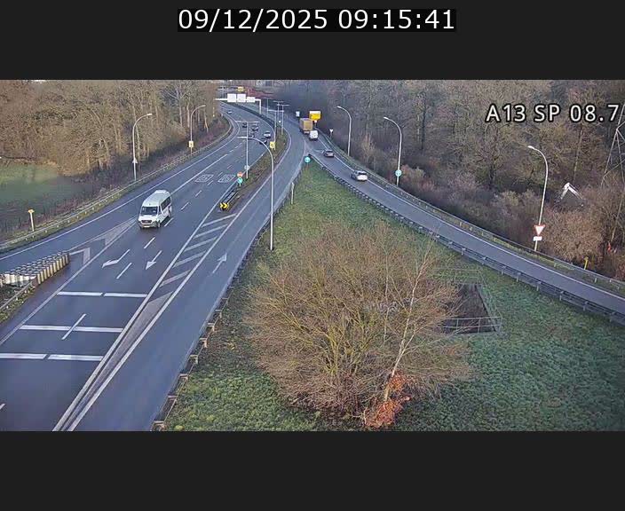 <h2>Traffic live webcam Luxembourg Jonction Lankelz - A13 direction Pétange - BK 8.7 </h2>