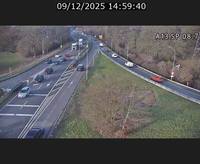 <h2>Traffic live webcam Luxembourg Jonction Lankelz - A13 direction Pétange - BK 8.7 </h2>