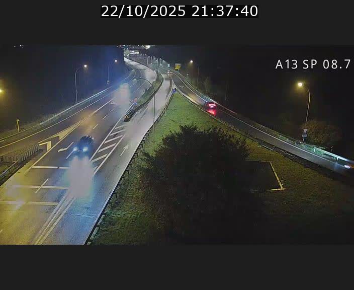 <h2>Traffic live webcam Luxembourg Jonction Lankelz - A13 direction Pétange - BK 8.7 </h2>