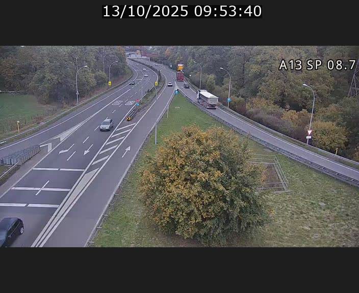 <h2>Traffic live webcam Luxembourg Jonction Lankelz - A13 direction Pétange - BK 8.7 </h2>