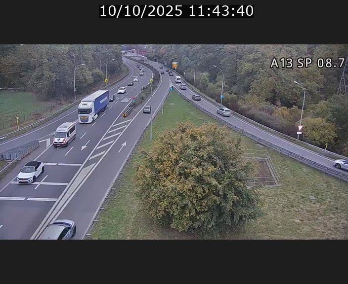 <h2>Traffic live webcam Luxembourg Jonction Lankelz - A13 direction Pétange - BK 8.7 </h2>
