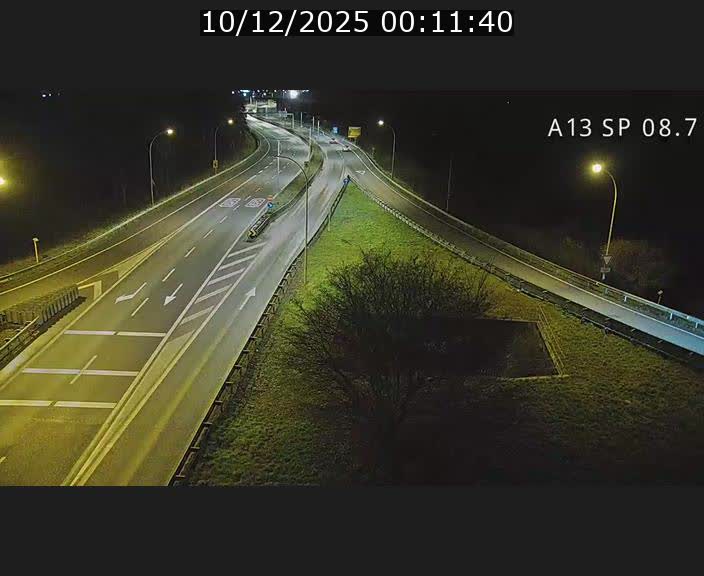 <h2>Traffic live webcam Luxembourg Jonction Lankelz - A13 direction Pétange - BK 8.7 </h2>