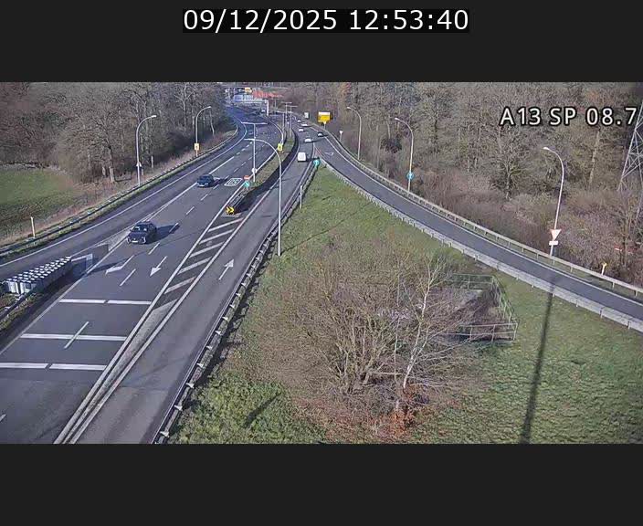 <h2>Traffic live webcam Luxembourg Jonction Lankelz - A13 direction Pétange - BK 8.7 </h2>