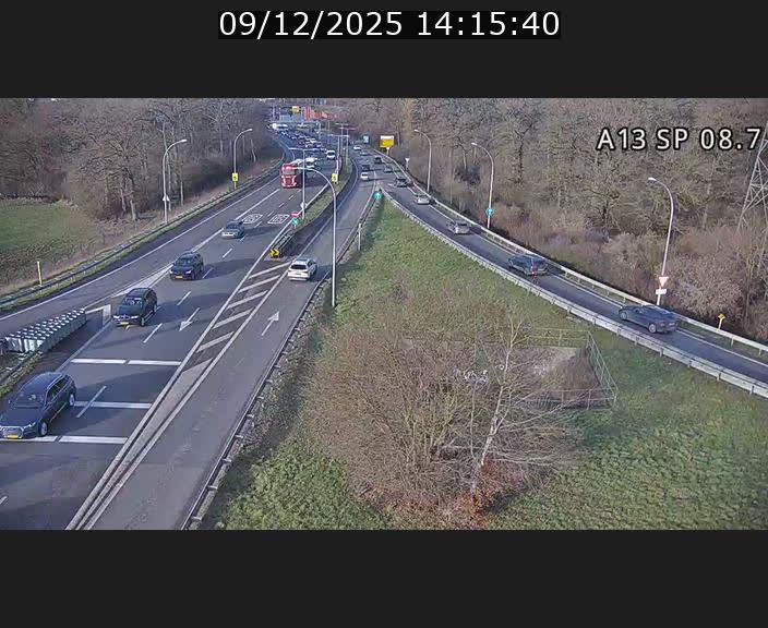 <h2>Traffic live webcam Luxembourg Jonction Lankelz - A13 direction Pétange - BK 8.7 </h2>