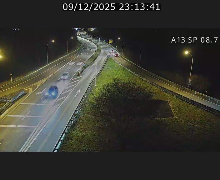 <h2>Traffic live webcam Luxembourg Jonction Lankelz - A13 direction Pétange - BK 8.7 </h2>