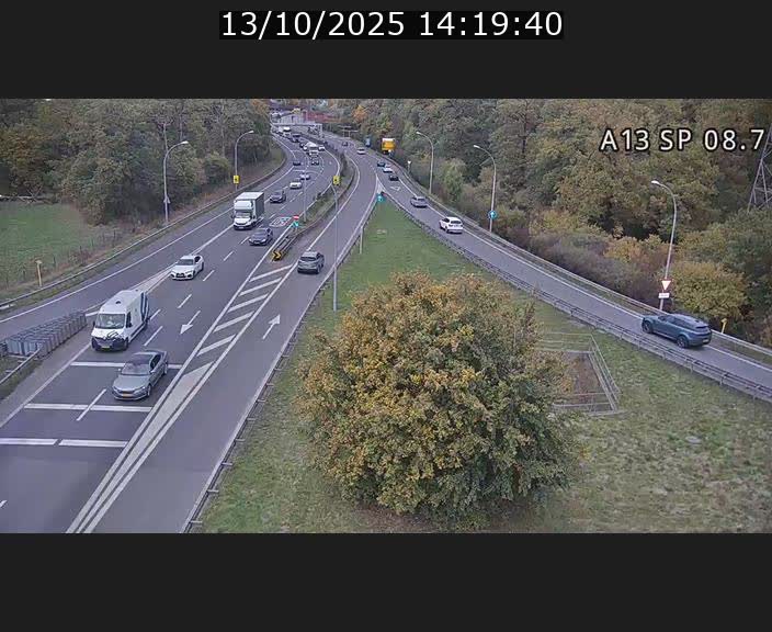 <h2>Traffic live webcam Luxembourg Jonction Lankelz - A13 direction Pétange - BK 8.7 </h2>