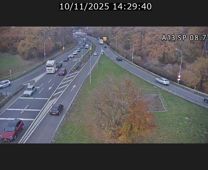 <h2>Traffic live webcam Luxembourg Jonction Lankelz - A13 direction Pétange - BK 8.7 </h2>