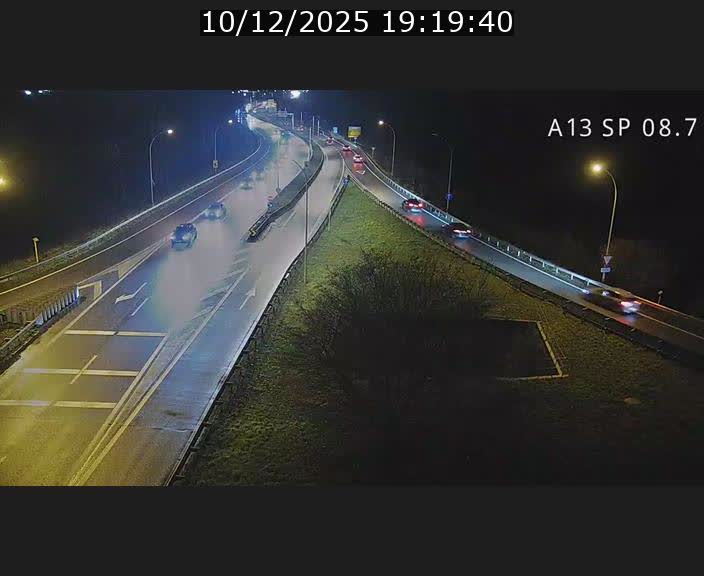 <h2>Traffic live webcam Luxembourg Jonction Lankelz - A13 direction Pétange - BK 8.7 </h2>