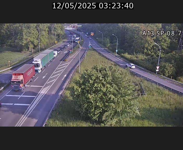 <h2>Traffic live webcam Luxembourg Jonction Lankelz - A13 direction Pétange - BK 8.7 </h2>