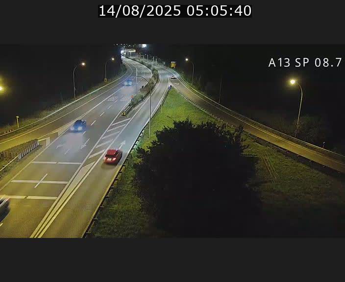 <h2>Traffic live webcam Luxembourg Jonction Lankelz - A13 direction Pétange - BK 8.7 </h2>