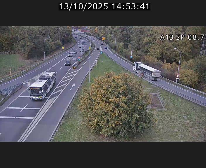 <h2>Traffic live webcam Luxembourg Jonction Lankelz - A13 direction Pétange - BK 8.7 </h2>