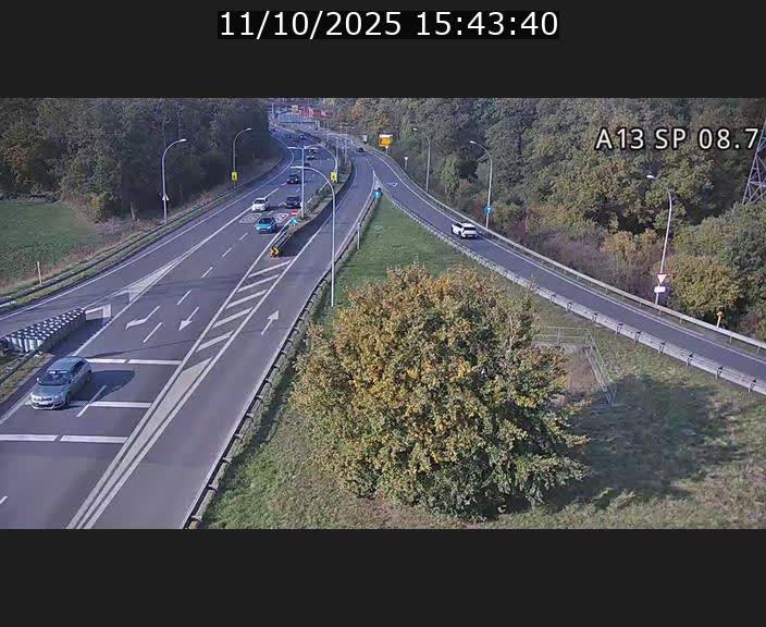 <h2>Traffic live webcam Luxembourg Jonction Lankelz - A13 direction Pétange - BK 8.7 </h2>