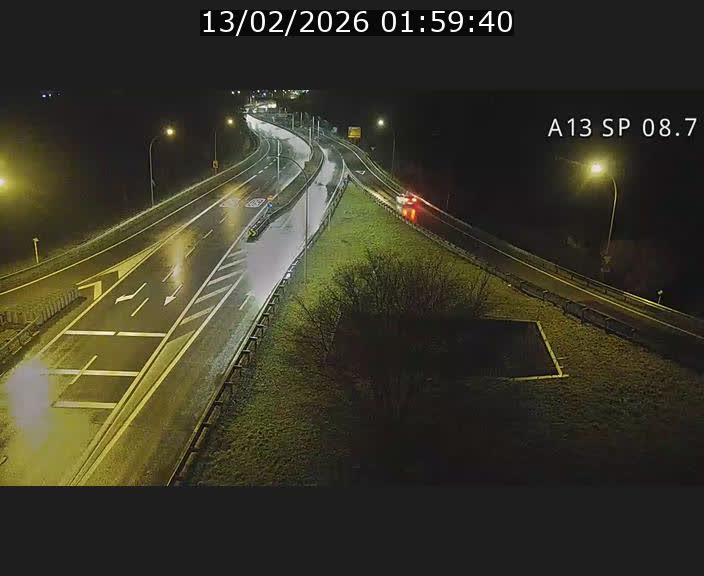 <h2>Traffic live webcam Luxembourg Jonction Lankelz - A13 direction Pétange - BK 8.7 </h2>