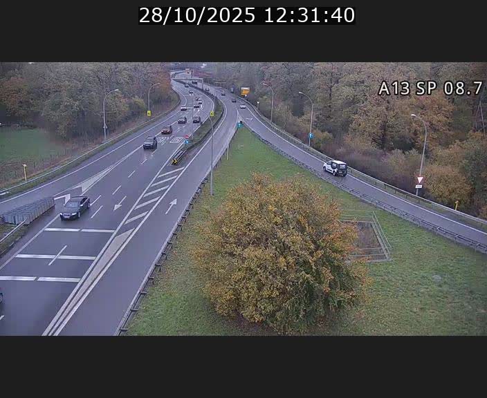 <h2>Traffic live webcam Luxembourg Jonction Lankelz - A13 direction Pétange - BK 8.7 </h2>