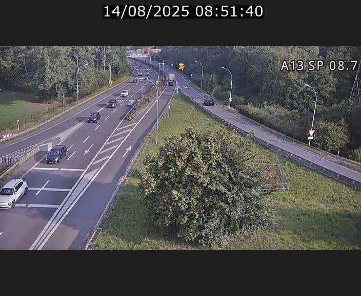 <h2>Traffic live webcam Luxembourg Jonction Lankelz - A13 direction Pétange - BK 8.7 </h2>