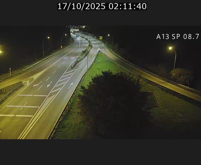 <h2>Traffic live webcam Luxembourg Jonction Lankelz - A13 direction Pétange - BK 8.7 </h2>