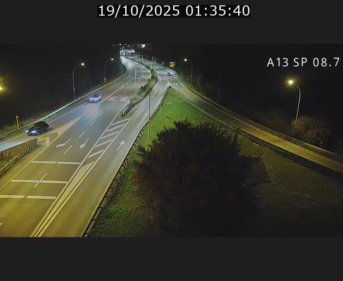 <h2>Traffic live webcam Luxembourg Jonction Lankelz - A13 direction Pétange - BK 8.7 </h2>