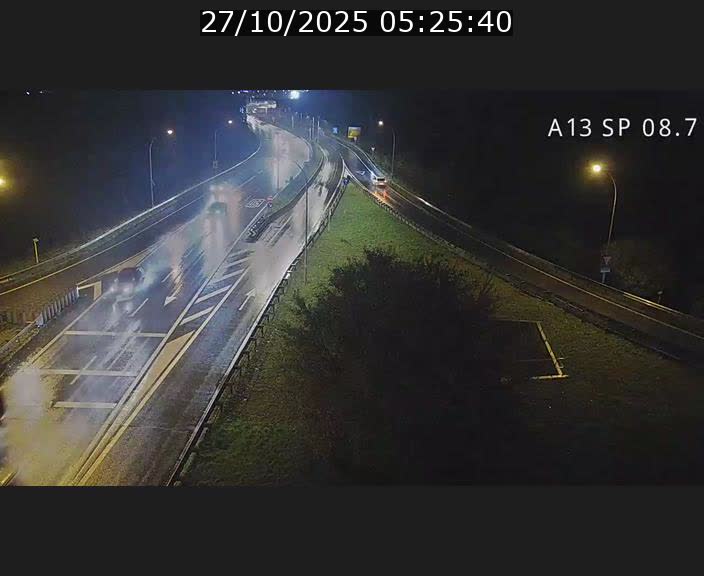 <h2>Traffic live webcam Luxembourg Jonction Lankelz - A13 direction Pétange - BK 8.7 </h2>