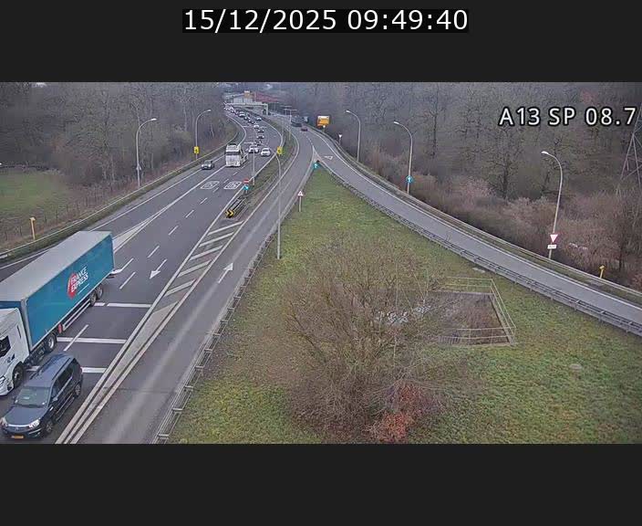 <h2>Traffic live webcam Luxembourg Jonction Lankelz - A13 direction Pétange - BK 8.7 </h2>
