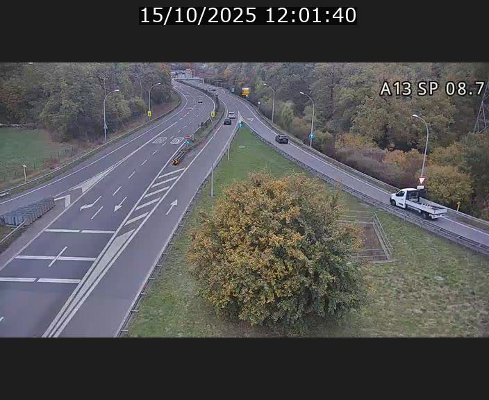 <h2>Traffic live webcam Luxembourg Jonction Lankelz - A13 direction Pétange - BK 8.7 </h2>