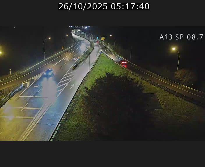 <h2>Traffic live webcam Luxembourg Jonction Lankelz - A13 direction Pétange - BK 8.7 </h2>