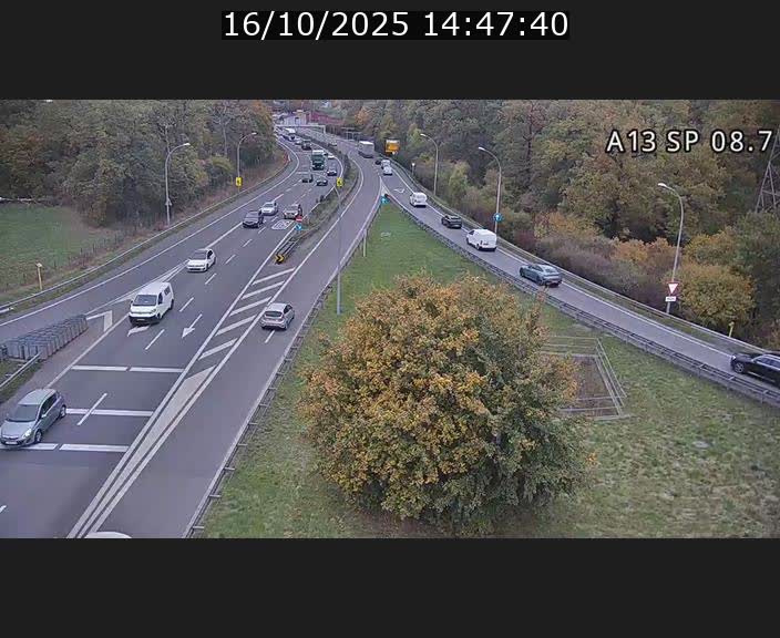 <h2>Traffic live webcam Luxembourg Jonction Lankelz - A13 direction Pétange - BK 8.7 </h2>
