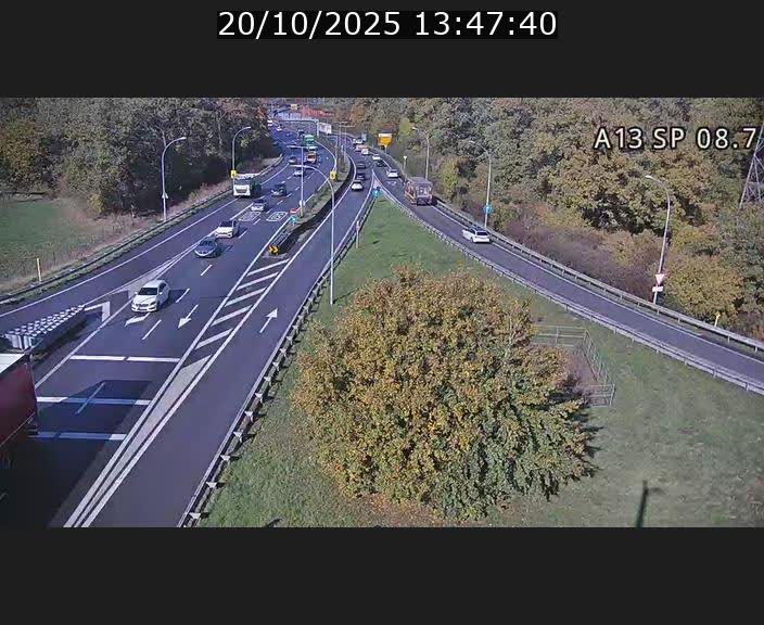 <h2>Traffic live webcam Luxembourg Jonction Lankelz - A13 direction Pétange - BK 8.7 </h2>