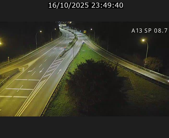 <h2>Traffic live webcam Luxembourg Jonction Lankelz - A13 direction Pétange - BK 8.7 </h2>