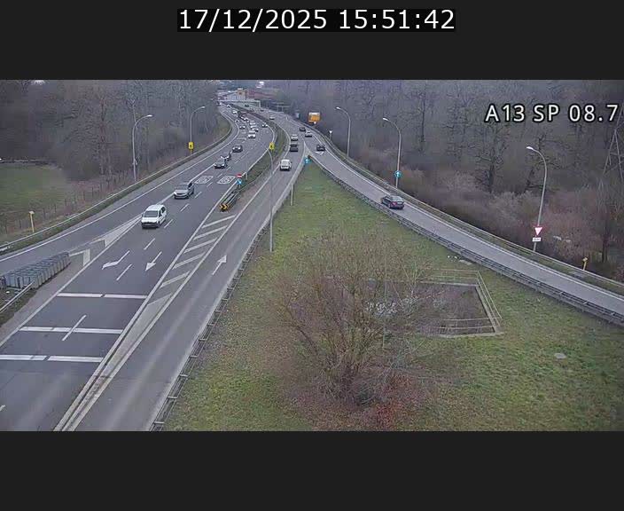 <h2>Traffic live webcam Luxembourg Jonction Lankelz - A13 direction Pétange - BK 8.7 </h2>