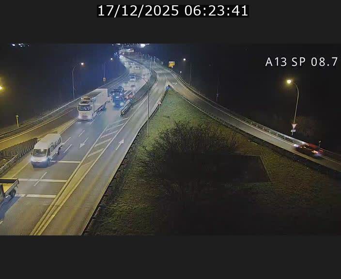 <h2>Traffic live webcam Luxembourg Jonction Lankelz - A13 direction Pétange - BK 8.7 </h2>