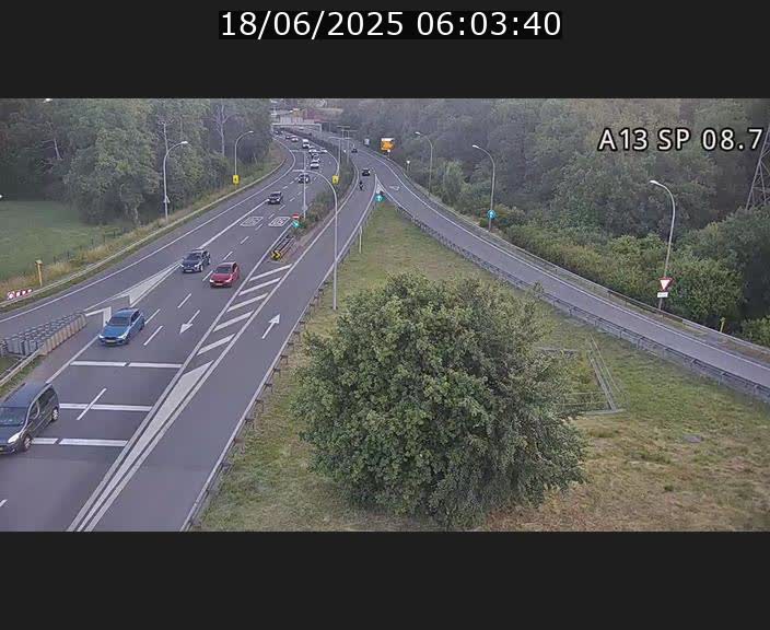 <h2>Traffic live webcam Luxembourg Jonction Lankelz - A13 direction Pétange - BK 8.7 </h2>