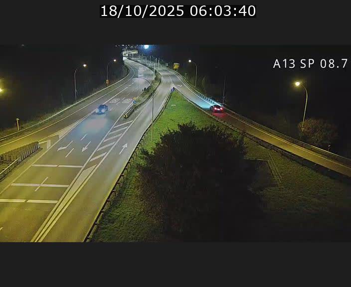 <h2>Traffic live webcam Luxembourg Jonction Lankelz - A13 direction Pétange - BK 8.7 </h2>