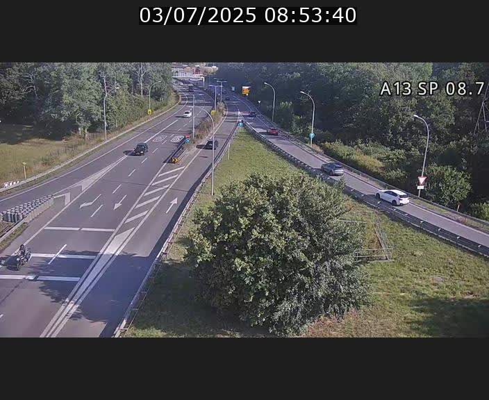 Traffic live webcam Luxembourg Jonction Lankelz - A13 direction Pétange - BK 8.7 