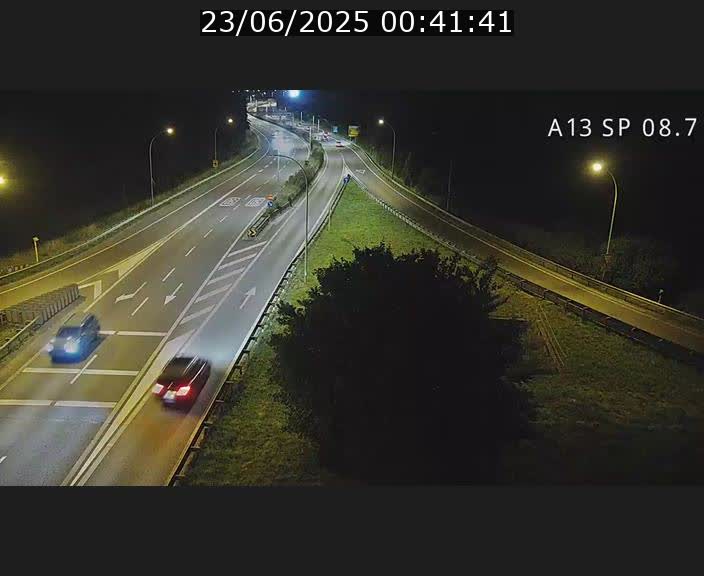 Traffic live webcam Luxembourg Jonction Lankelz - A13 direction Pétange - BK 8.7 