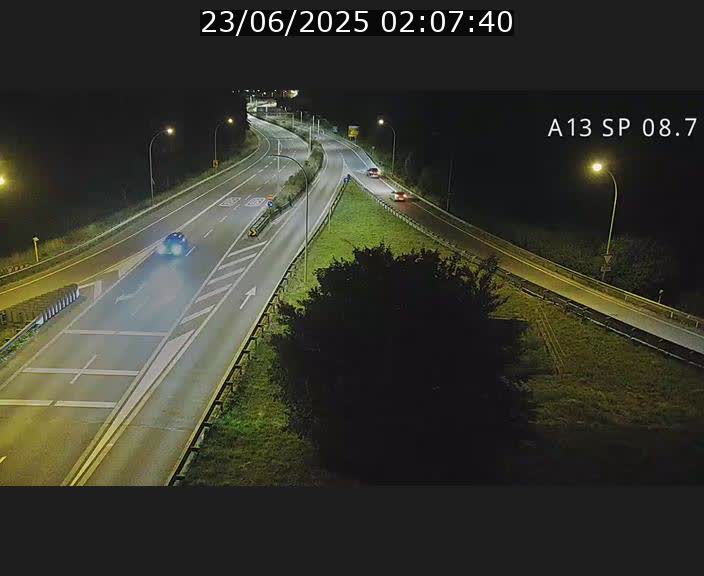 Traffic live webcam Luxembourg Jonction Lankelz - A13 direction Pétange - BK 8.7 