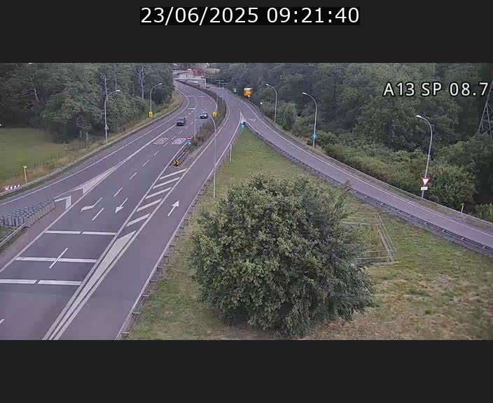 Traffic live webcam Luxembourg Jonction Lankelz - A13 direction Pétange - BK 8.7 