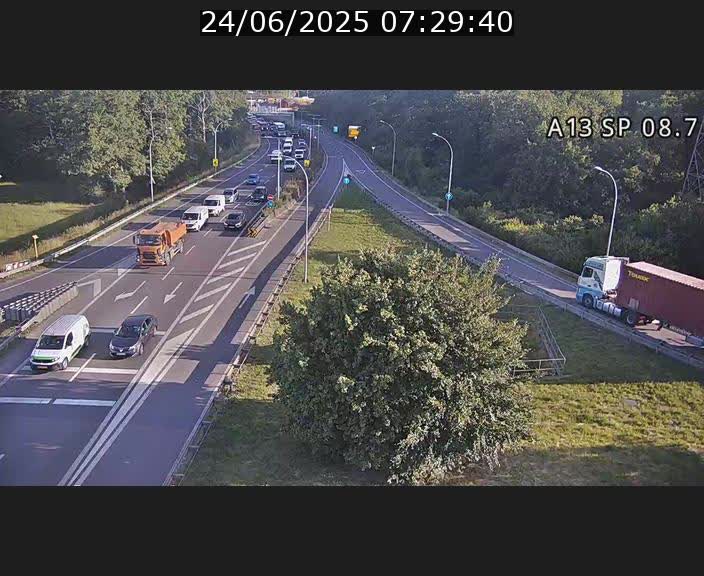 Traffic live webcam Luxembourg Jonction Lankelz - A13 direction Pétange - BK 8.7 