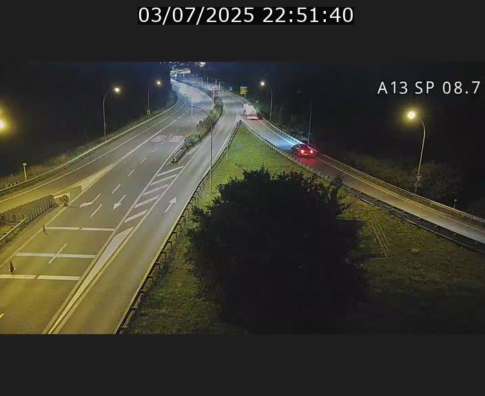Traffic live webcam Luxembourg Jonction Lankelz - A13 direction Pétange - BK 8.7 