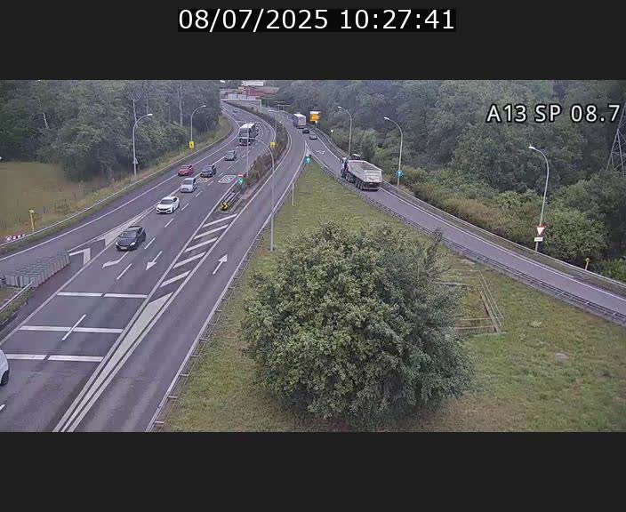 Traffic live webcam Luxembourg Jonction Lankelz - A13 direction Pétange - BK 8.7 