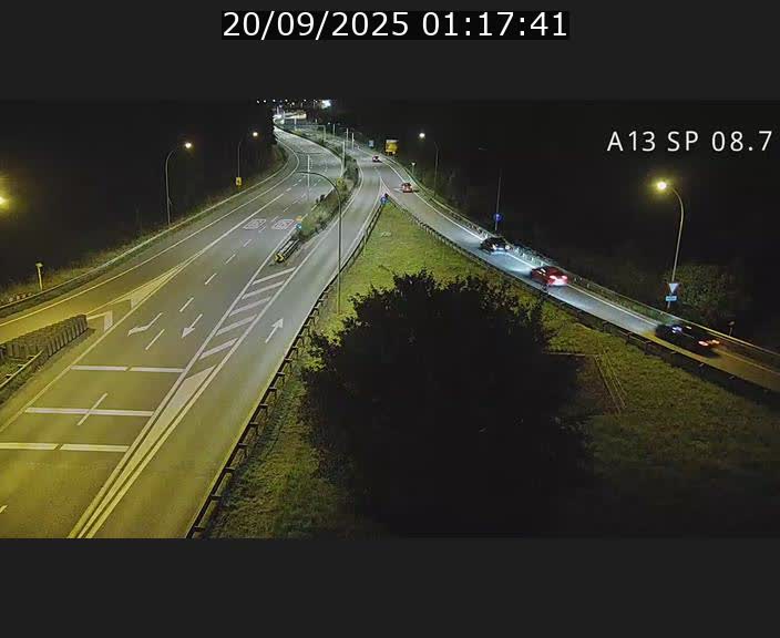 Traffic live webcam Luxembourg Jonction Lankelz - A13 direction Pétange - BK 8.7 
