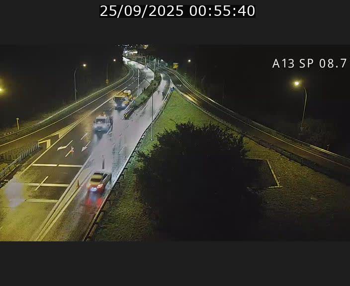 Traffic live webcam Luxembourg Jonction Lankelz - A13 direction Pétange - BK 8.7 