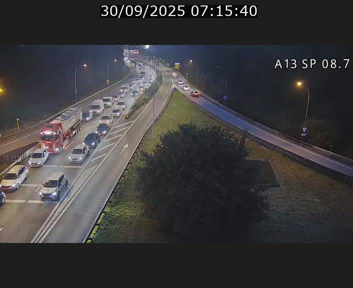 Traffic live webcam Luxembourg Jonction Lankelz - A13 direction Pétange - BK 8.7 