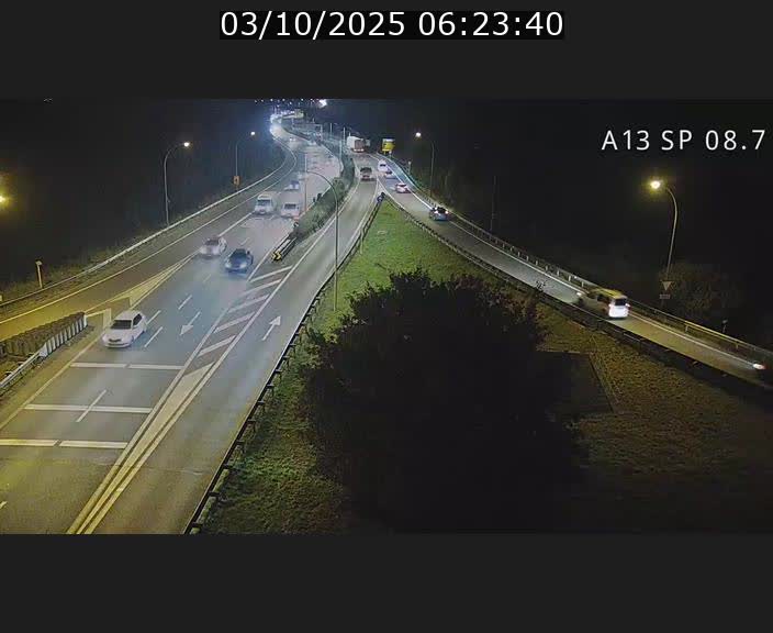 Traffic live webcam Luxembourg Jonction Lankelz - A13 direction Pétange - BK 8.7 