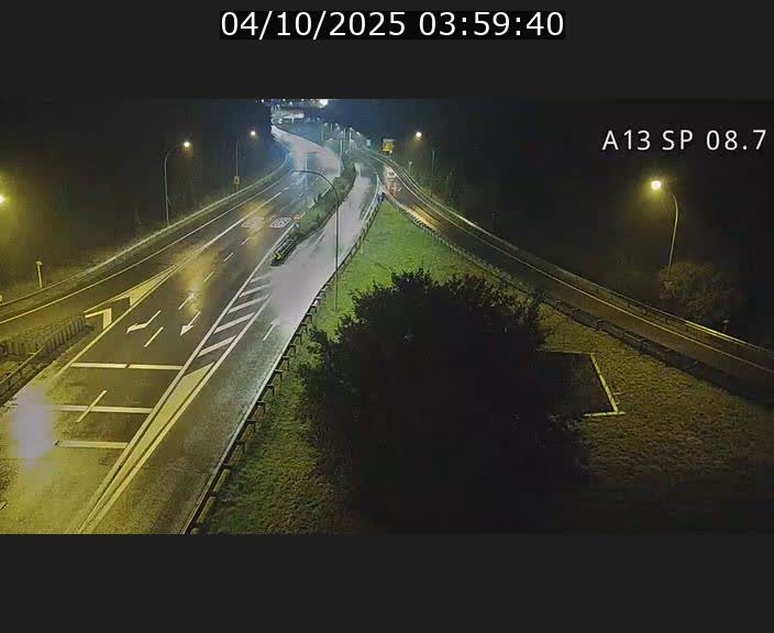 Traffic live webcam Luxembourg Jonction Lankelz - A13 direction Pétange - BK 8.7 